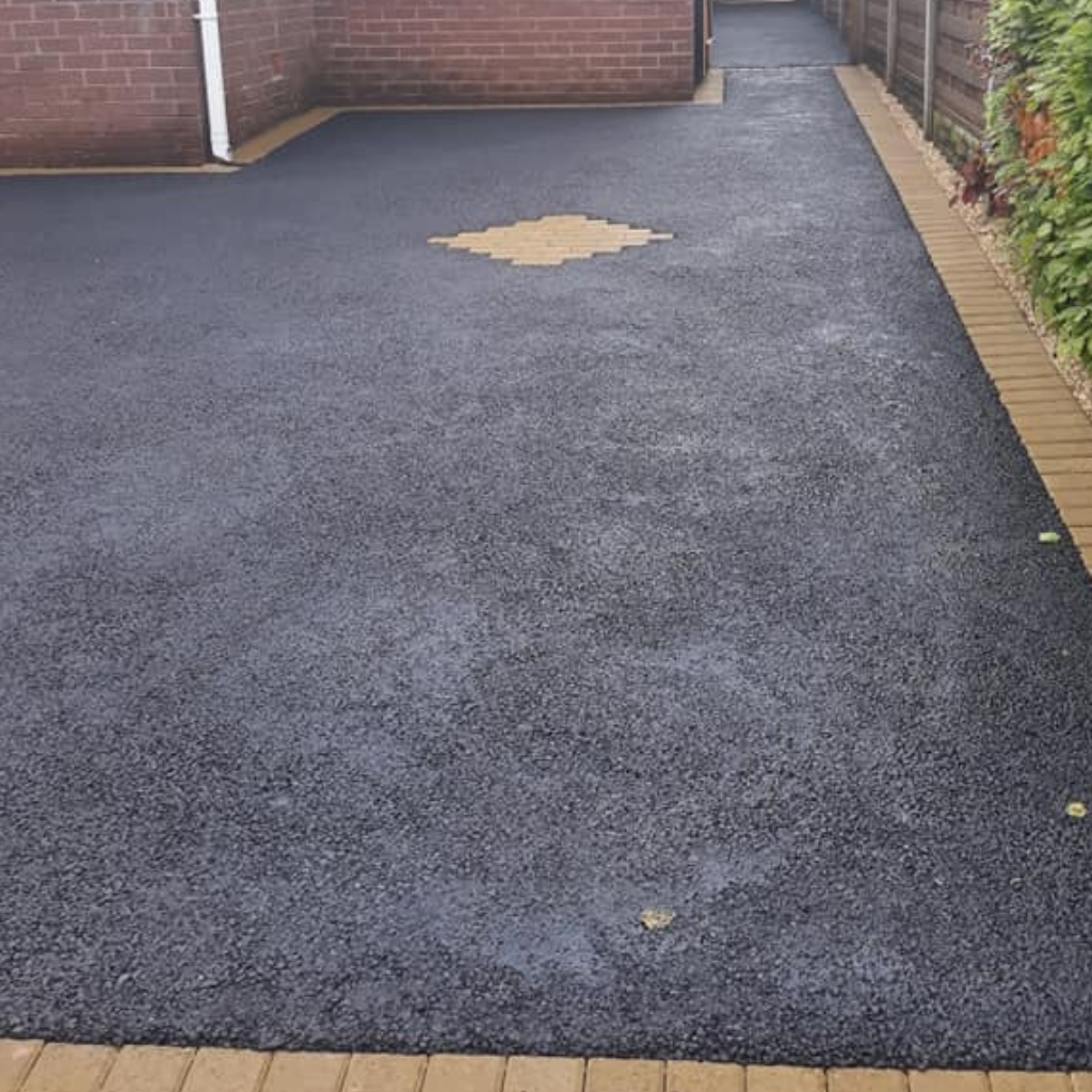 Tarmac Driveway Professional Solutions by Leasowe driveway company